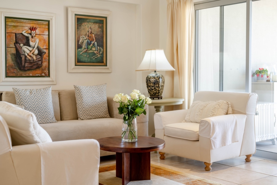 2 Bedroom Property for Sale in Thulana Hill Western Cape